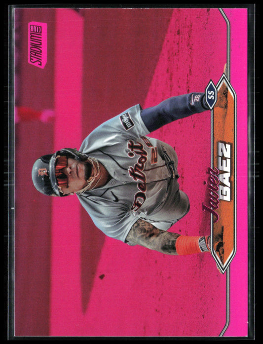 Javier Báez Pink